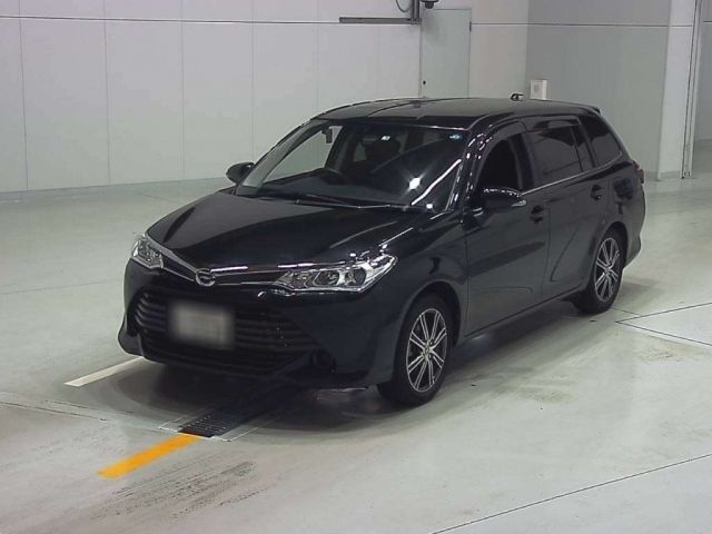 30032 Toyota Corolla fielder NRE161G 2015 г. (CAA Chubu)